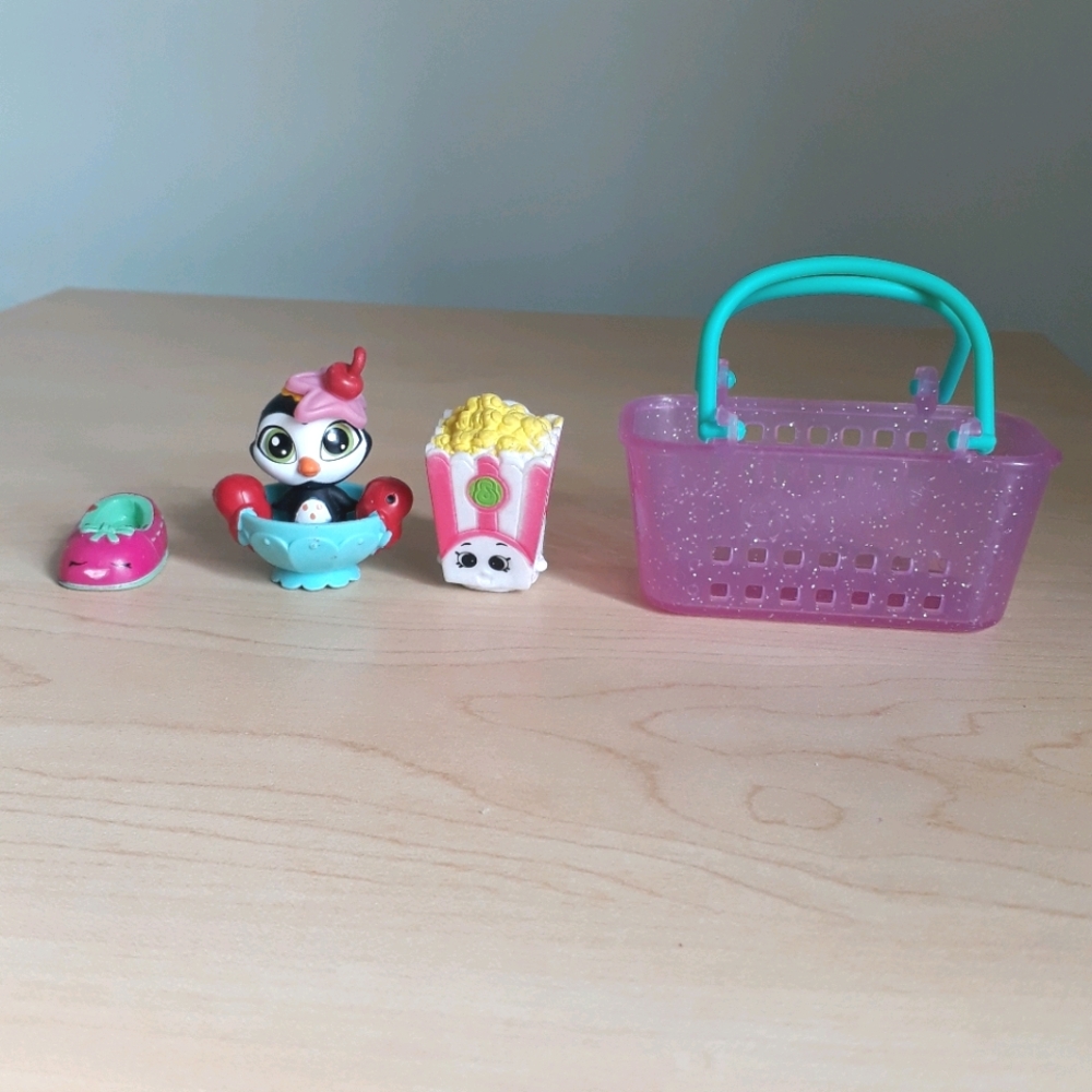 3 Shopkins w/ shopping basket